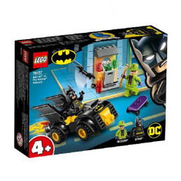 LEGO 76137 - BATMAN E LA...